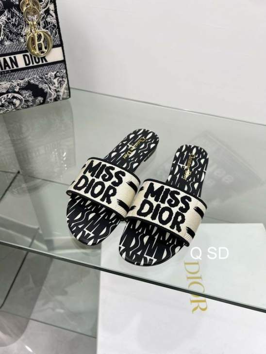 Picture of Dior Slippers _SKUDiorsz35-40SD08022956